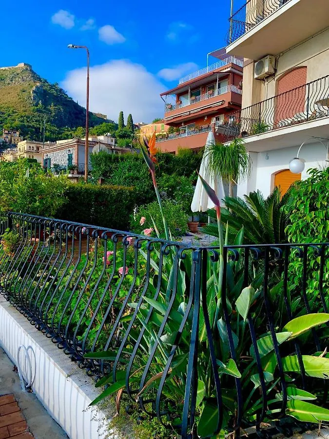 Sun Sky Sea Suite Taormina Italia