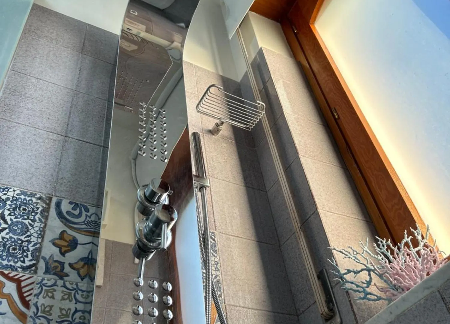 לינה וארוחת בוקר טאורמינה Sun Sky Sea Suite