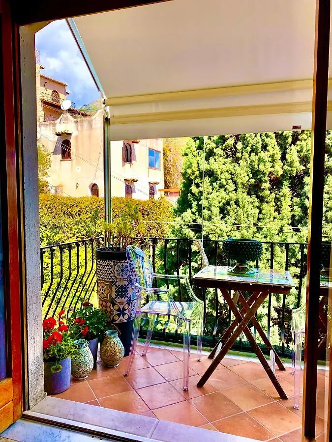 Sun Sky Sea Suite Taormina 0*,  Italy
